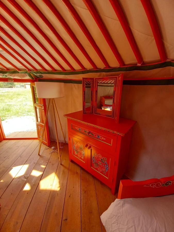A Ventoux Yourte Monieux Экстерьер фото