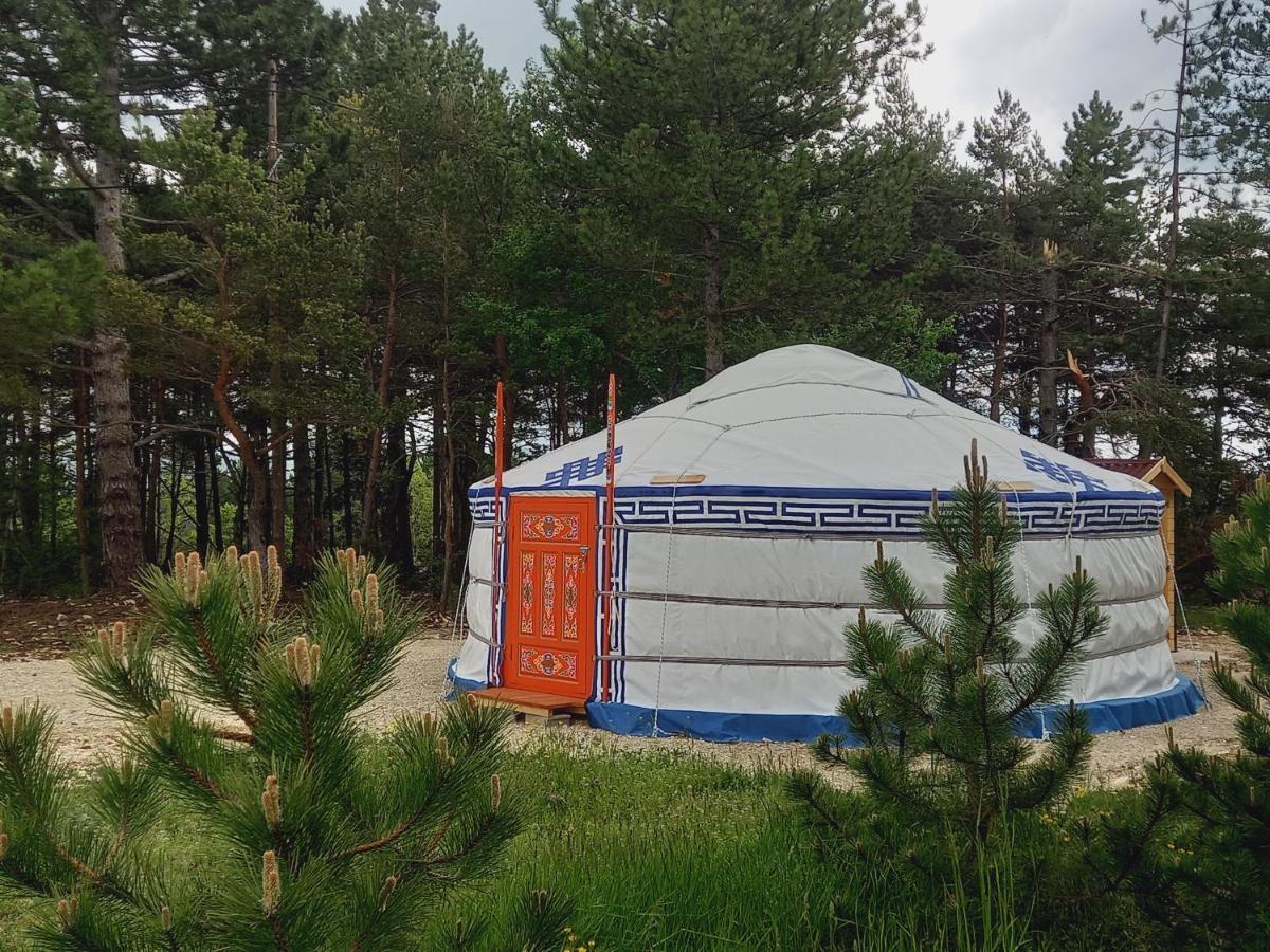 A Ventoux Yourte Monieux Экстерьер фото